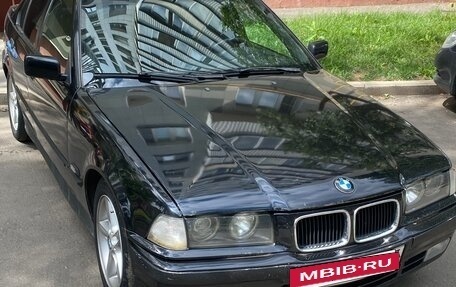 BMW 3 серия, 1992 год, 320 000 рублей, 11 фотография