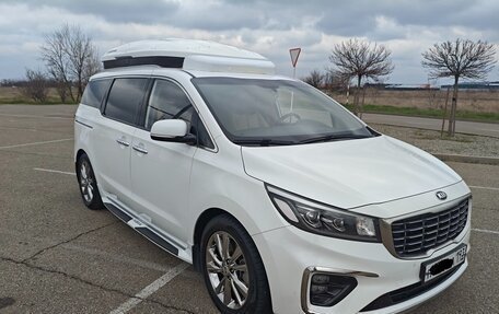 KIA Carnival III, 2019 год, 3 400 000 рублей, 2 фотография