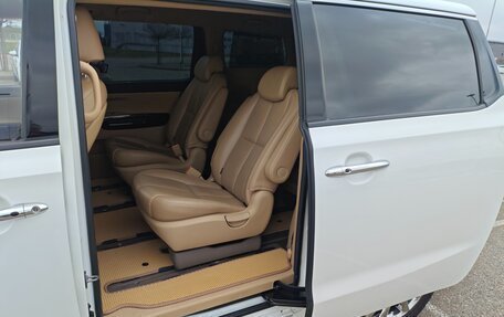KIA Carnival III, 2019 год, 3 400 000 рублей, 10 фотография