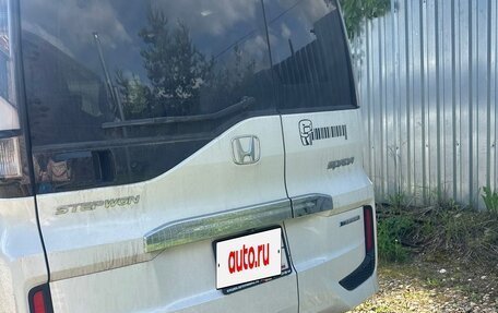 Honda Stepwgn IV, 2017 год, 2 550 000 рублей, 3 фотография