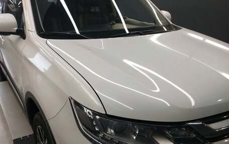Mitsubishi Outlander III рестайлинг 3, 2017 год, 1 697 000 рублей, 22 фотография