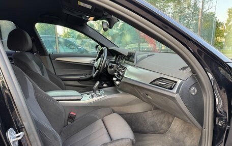 BMW 5 серия, 2018 год, 3 990 000 рублей, 16 фотография