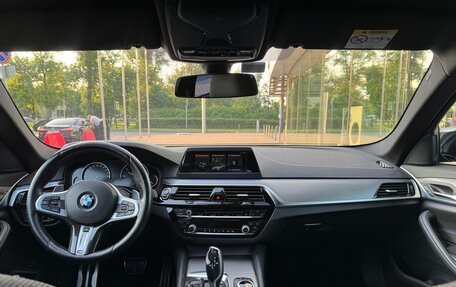 BMW 5 серия, 2018 год, 3 990 000 рублей, 11 фотография
