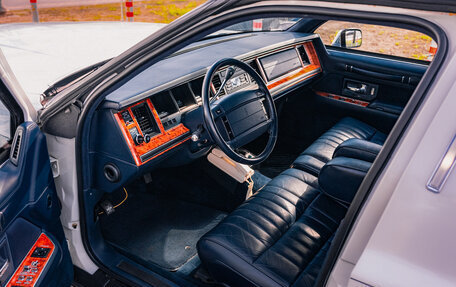 Lincoln Town Car II, 1993 год, 10 000 000 рублей, 5 фотография