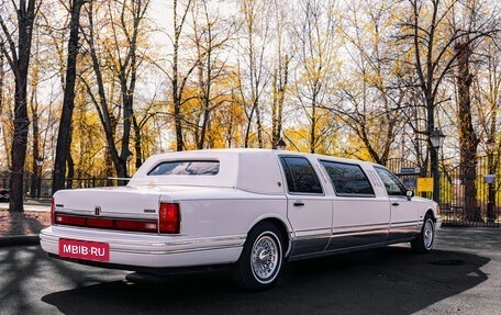 Lincoln Town Car II, 1993 год, 10 000 000 рублей, 7 фотография