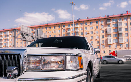 Lincoln Town Car II, 1993 год, 10 000 000 рублей, 16 фотография