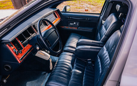 Lincoln Town Car II, 1993 год, 10 000 000 рублей, 19 фотография
