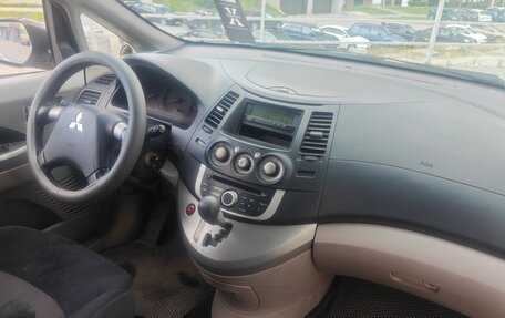 Mitsubishi Grandis, 2008 год, 640 000 рублей, 18 фотография