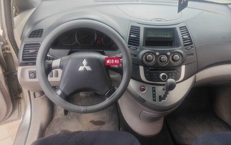 Mitsubishi Grandis, 2008 год, 640 000 рублей, 25 фотография