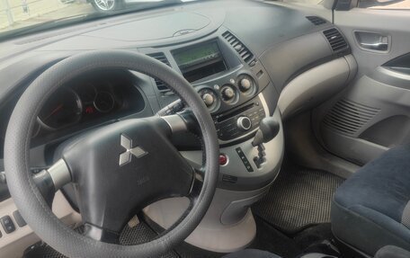 Mitsubishi Grandis, 2008 год, 640 000 рублей, 29 фотография