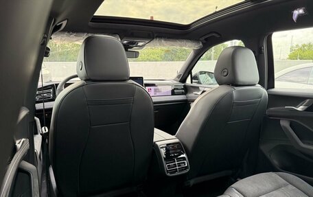 Volkswagen Tiguan, 2024 год, 4 757 000 рублей, 15 фотография