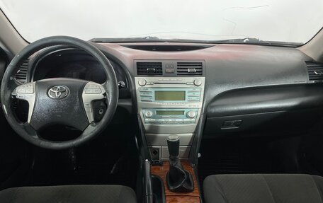 Toyota Camry, 2007 год, 749 000 рублей, 11 фотография