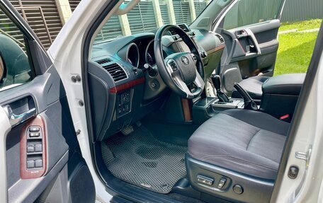 Toyota Land Cruiser Prado 150 рестайлинг 2, 2016 год, 3 820 000 рублей, 9 фотография