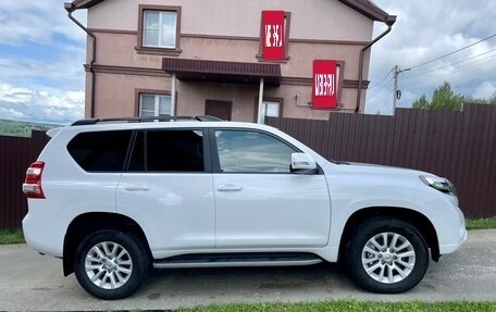 Toyota Land Cruiser Prado 150 рестайлинг 2, 2016 год, 3 820 000 рублей, 2 фотография
