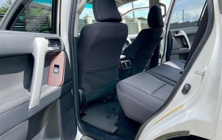 Toyota Land Cruiser Prado 150 рестайлинг 2, 2016 год, 3 820 000 рублей, 13 фотография