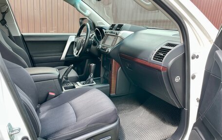 Toyota Land Cruiser Prado 150 рестайлинг 2, 2016 год, 3 820 000 рублей, 17 фотография