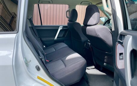 Toyota Land Cruiser Prado 150 рестайлинг 2, 2016 год, 3 820 000 рублей, 15 фотография
