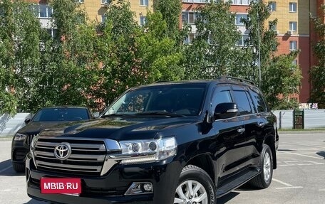 Toyota Land Cruiser 200, 2021 год, 9 000 000 рублей, 1 фотография