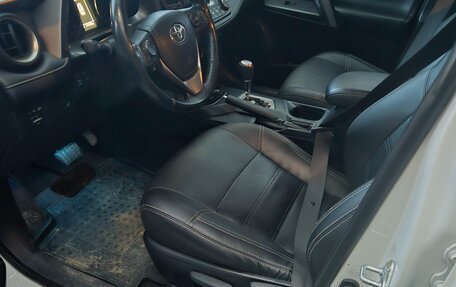 Toyota RAV4, 2018 год, 2 600 000 рублей, 3 фотография