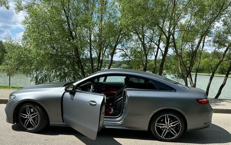 Mercedes-Benz E-Класс, 2018 год, 3 450 000 рублей, 6 фотография