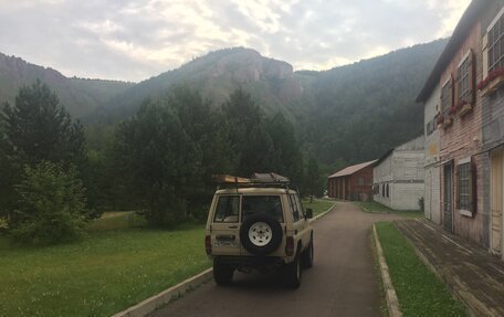 Toyota Land Cruiser 70, 1989 год, 699 999 рублей, 4 фотография