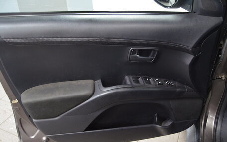 Mitsubishi Outlander III рестайлинг 3, 2010 год, 700 000 рублей, 7 фотография