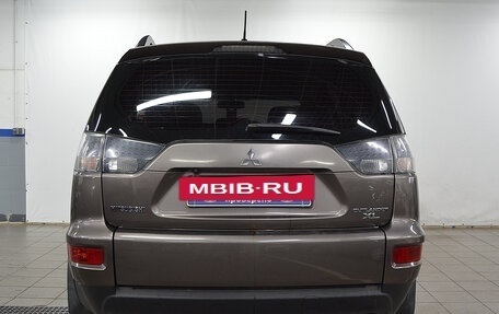 Mitsubishi Outlander III рестайлинг 3, 2010 год, 700 000 рублей, 5 фотография