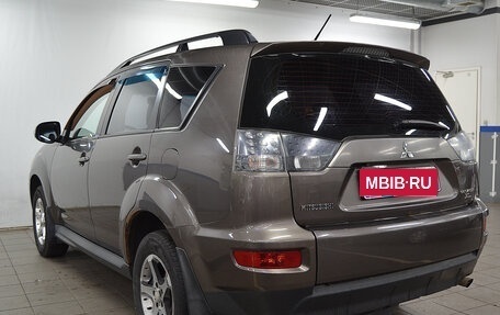 Mitsubishi Outlander III рестайлинг 3, 2010 год, 700 000 рублей, 4 фотография
