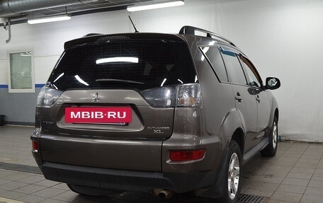 Mitsubishi Outlander III рестайлинг 3, 2010 год, 700 000 рублей, 6 фотография