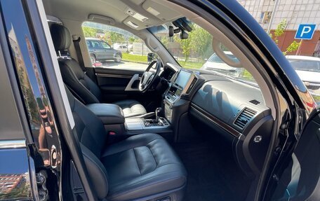 Toyota Land Cruiser 200, 2021 год, 9 000 000 рублей, 7 фотография