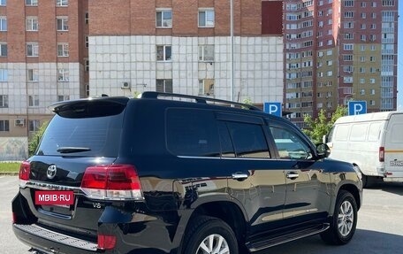 Toyota Land Cruiser 200, 2021 год, 9 000 000 рублей, 3 фотография