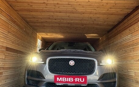 Jaguar F-Pace, 2017 год, 2 658 000 рублей, 26 фотография