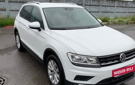 Volkswagen Tiguan II, 2017 год, 2 300 000 рублей, 2 фотография