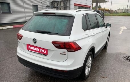 Volkswagen Tiguan II, 2017 год, 2 300 000 рублей, 4 фотография