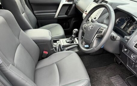 Toyota Land Cruiser Prado 150 рестайлинг 2, 2023 год, 4 895 000 рублей, 12 фотография