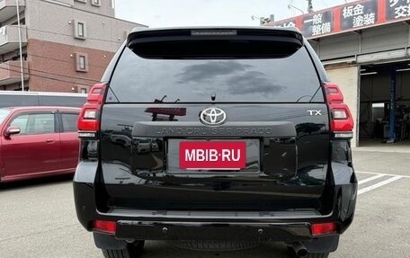 Toyota Land Cruiser Prado 150 рестайлинг 2, 2023 год, 4 895 000 рублей, 6 фотография
