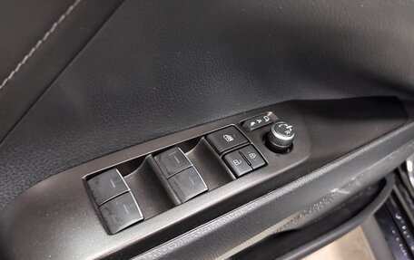 Toyota Camry, 2021 год, 2 999 000 рублей, 10 фотография