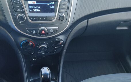 Hyundai Solaris II рестайлинг, 2016 год, 920 000 рублей, 14 фотография