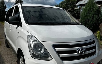 Hyundai H-1 II рестайлинг, 2016 год, 2 600 000 рублей, 1 фотография