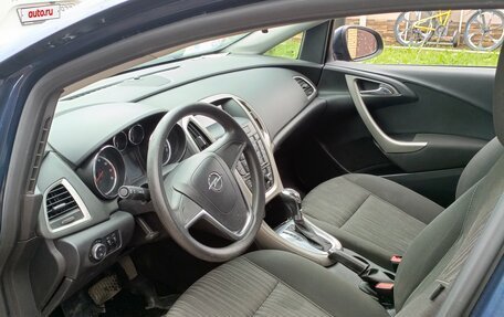 Opel Astra J, 2011 год, 680 000 рублей, 2 фотография