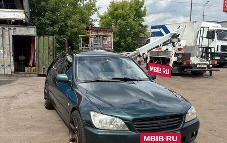 Lexus IS II рестайлинг 2, 2000 год, 1 010 000 рублей, 2 фотография