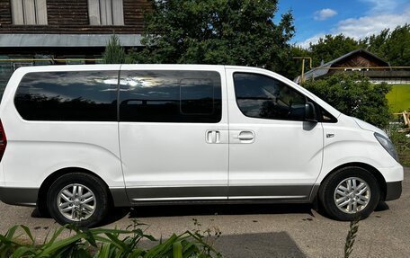 Hyundai H-1 II рестайлинг, 2016 год, 2 600 000 рублей, 7 фотография