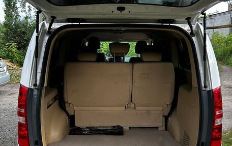 Hyundai H-1 II рестайлинг, 2016 год, 2 600 000 рублей, 12 фотография