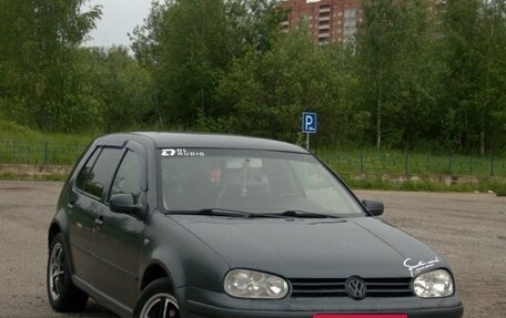 Volkswagen Golf IV, 2001 год, 300 000 рублей, 3 фотография