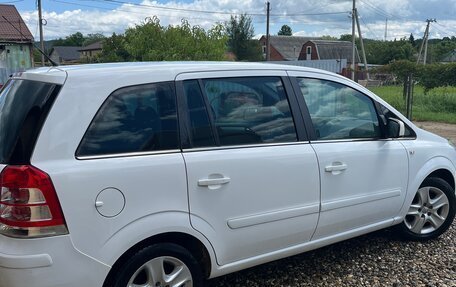 Opel Zafira B, 2011 год, 850 000 рублей, 2 фотография