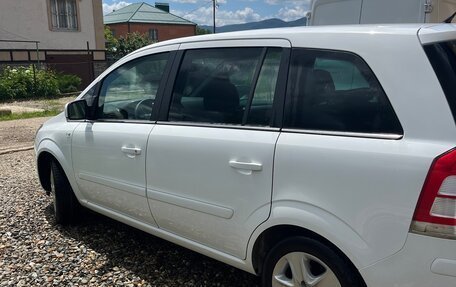 Opel Zafira B, 2011 год, 850 000 рублей, 7 фотография
