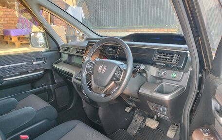 Honda Stepwgn IV, 2016 год, 1 750 000 рублей, 9 фотография