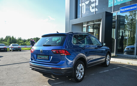 Volkswagen Tiguan II, 2021 год, 2 249 000 рублей, 7 фотография