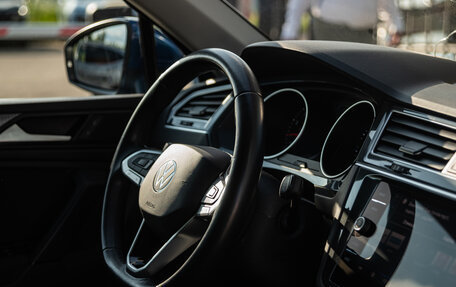 Volkswagen Tiguan II, 2021 год, 2 249 000 рублей, 17 фотография