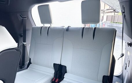 Lexus LX, 2024 год, 16 740 000 рублей, 16 фотография